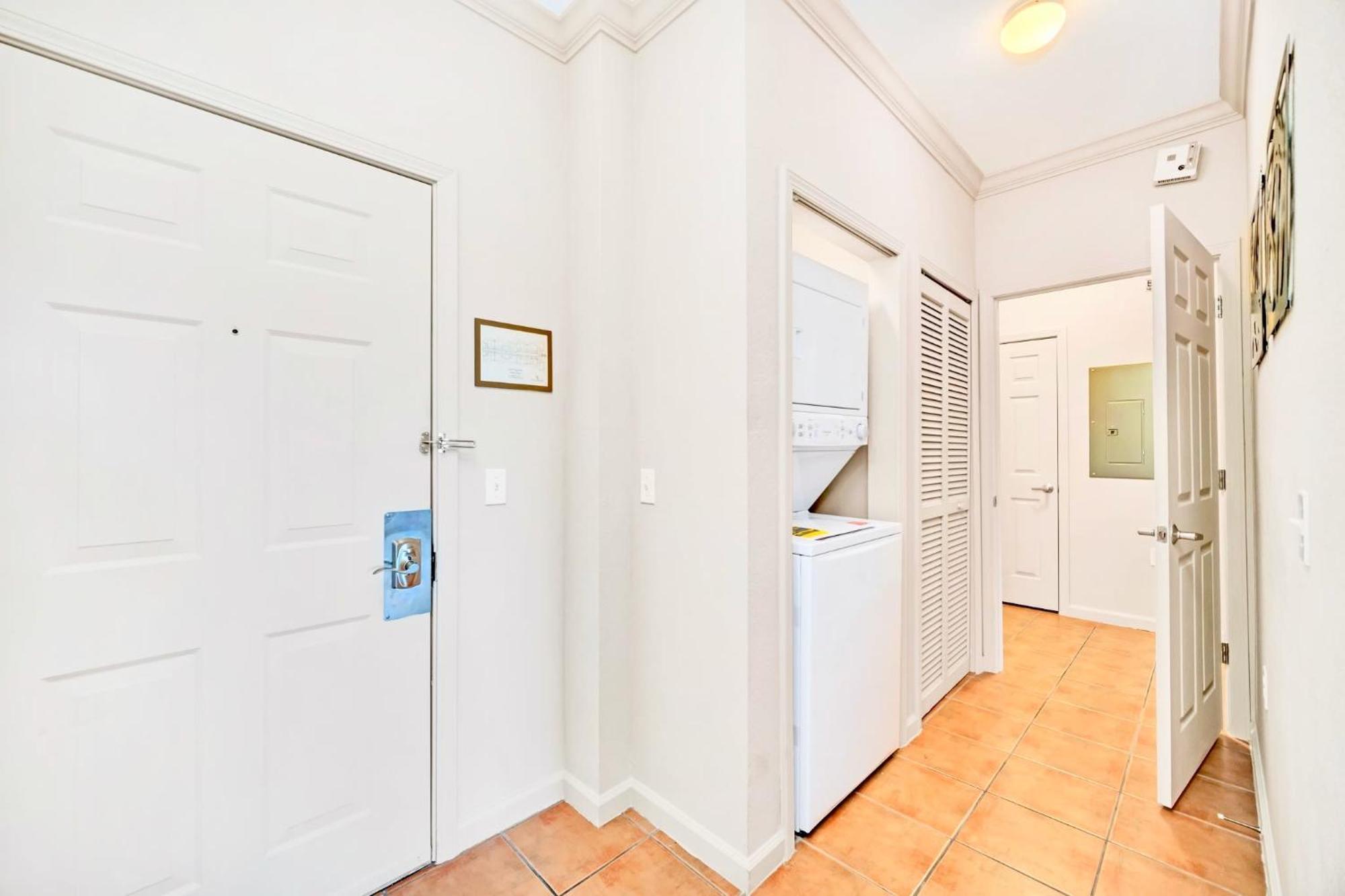 Bright Condo - 2Br With Pool & Hot Tub, Near Disney! Orlando Exterior photo