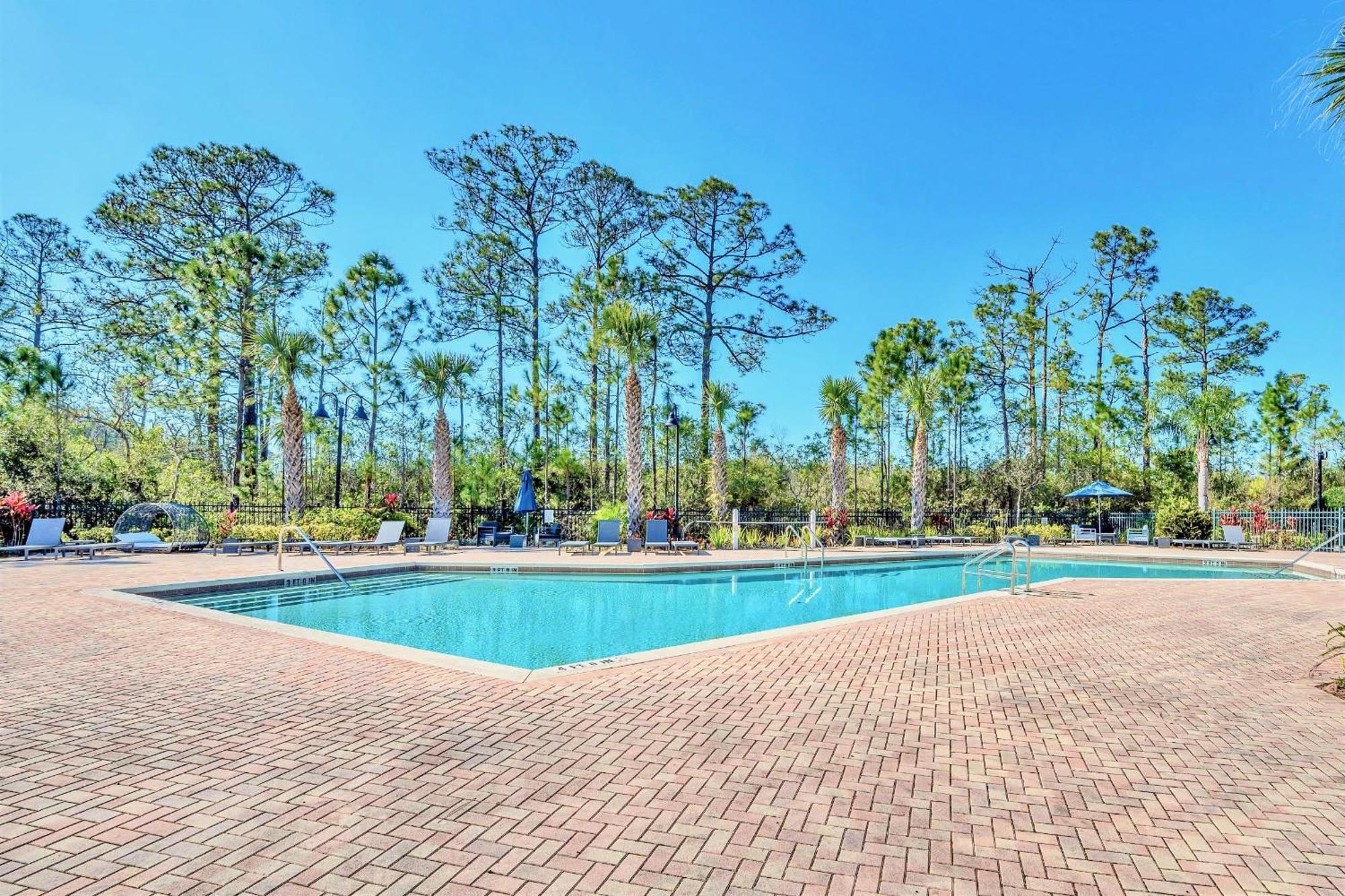 Bright Condo - 2Br With Pool & Hot Tub, Near Disney! Orlando Exterior photo